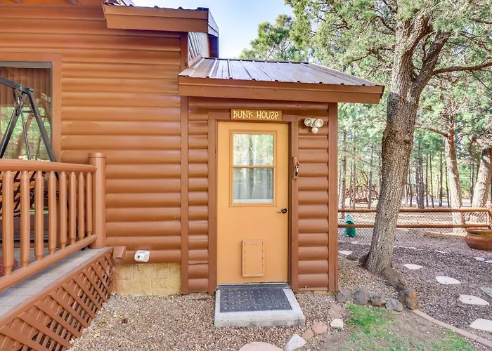 3 Mi To Fool Hollow Lake: Cozy W/ Fire Pit Holiday home